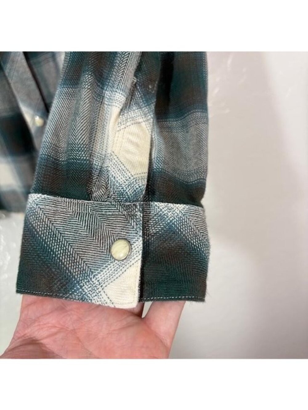 Rails Hunter Shirt Womens Large Green White Plaid Soft Rayon Button Up Top - Picture 5 of 10